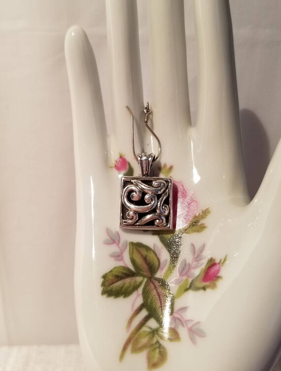 Barse 925 Small Scroll Pattern Pendant - image 2