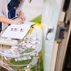 Libro degli ospiti personalizzato per la Quinceañera con disegno floreale inciso / Libro fotografico / Album / Regalo per il suo compleanno immagine 10