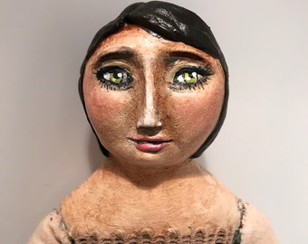 muñeca de arte, uno de una clase, hecho a mano, vestido verde, tela y arcilla, vintage, ooak, coleccionable, regalo para ella, original