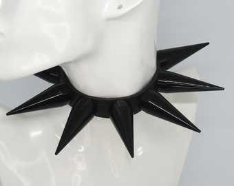 black spikes collar