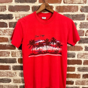 Vintage San Diego Destination Beach T Shirt Red Unisex Single Stitch T Shirt Size Medium