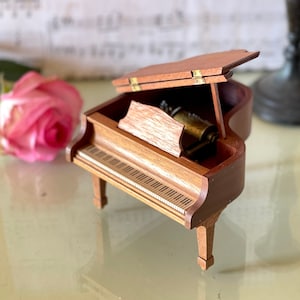 Switzerland Music Box Grand Piano Winding Instrument Wooden Art Music Studio Teacher Gift Musician Shelf Decor Valentine Gift Romantic