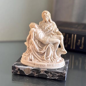 Pieta Statue Michelangelo Sculpture Jesus Mary Statue Replica Italy A Santini Figurine Spiritual Christian Bible Statue Catholic Shelf Decor