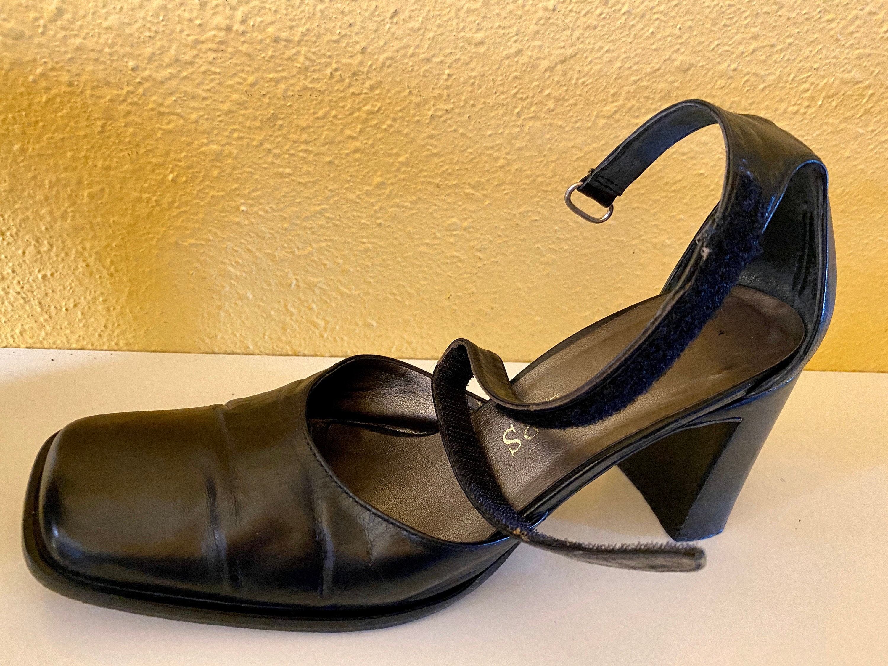 Bubble Heel 3-Strap Mary Janes Black | Vegan Boots | T.U.K. Shoes