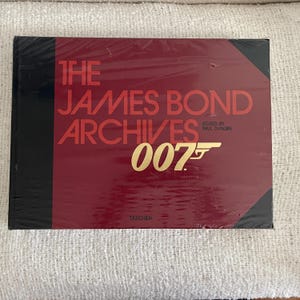 James Bond Archives 007 SEALED Paul Duncan Book Taschen Hardcover Collection Reading Classic Movie Birthday Gift Room Library Shelf Display