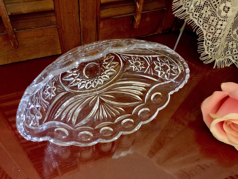 Crystal Candy Bowl Boat Vase Scalloped Hand Cut Kitchen Snack Fruit Glassware Wedding Centerpiece Anniversary Bridal Shower Gift for Mom