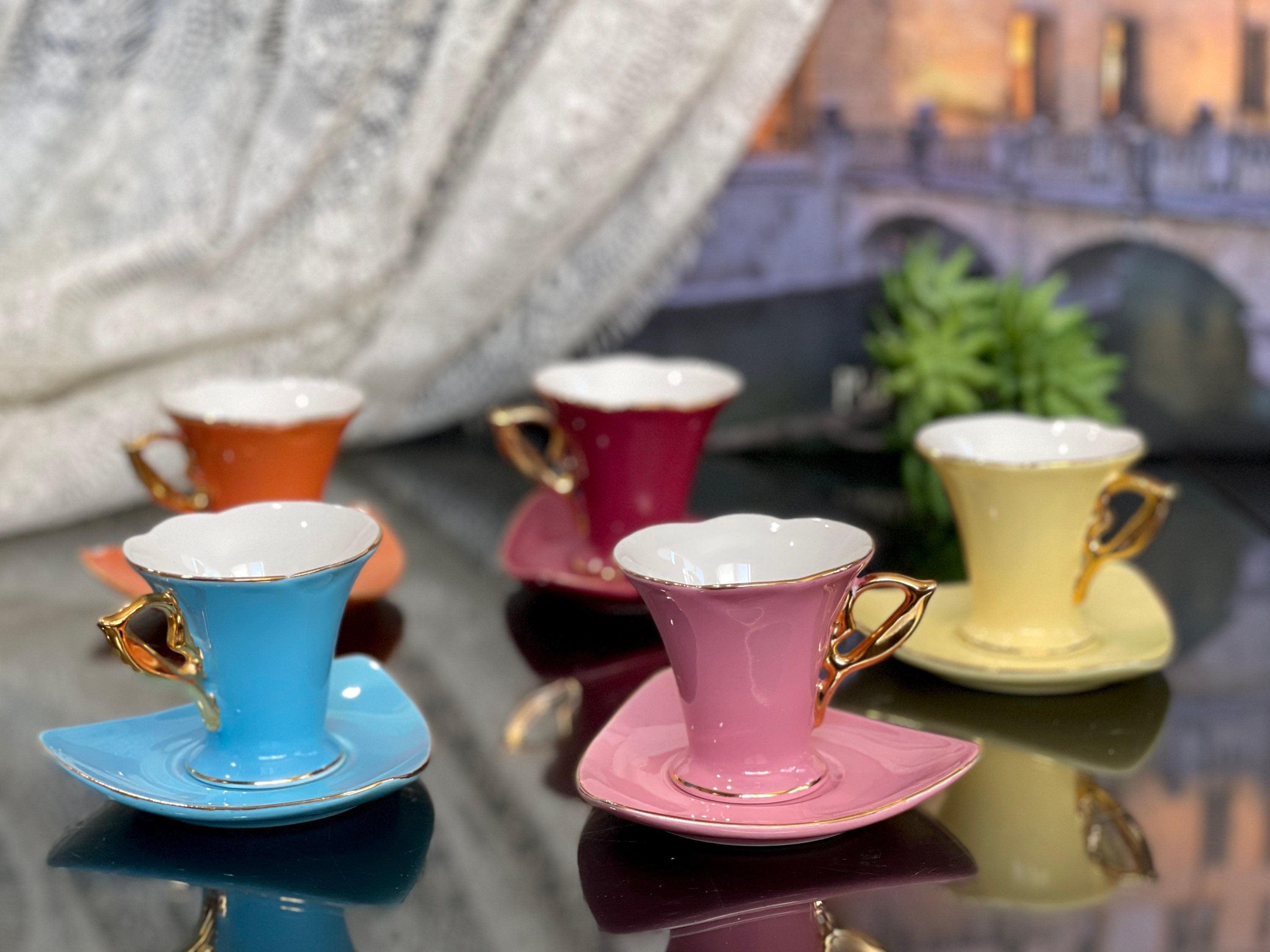 Tulip Hand Painted Coffee cup/Saucer and Teapot Dollhouse Miniatures Ceramic