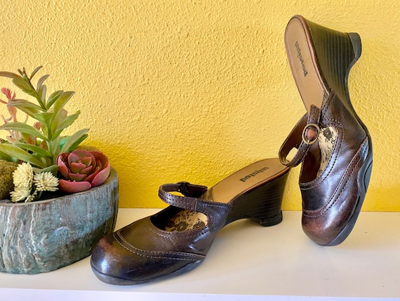 Rustic Brown Wedge Shoes 1990s Unlisted 
