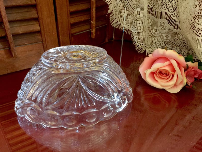 Crystal Candy Bowl Boat Vase Scalloped Hand Cut Kitchen Snack Fruit Glassware Wedding Centerpiece Anniversary Bridal Shower Gift for Mom