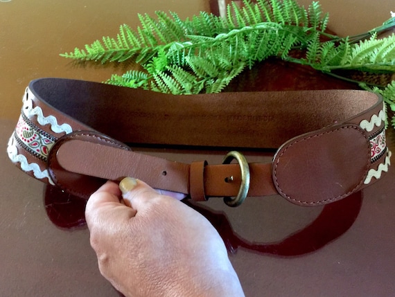 Embroidered boho leather belt Handcrafted Leather Embroidered Belt: Boho Women main image 2