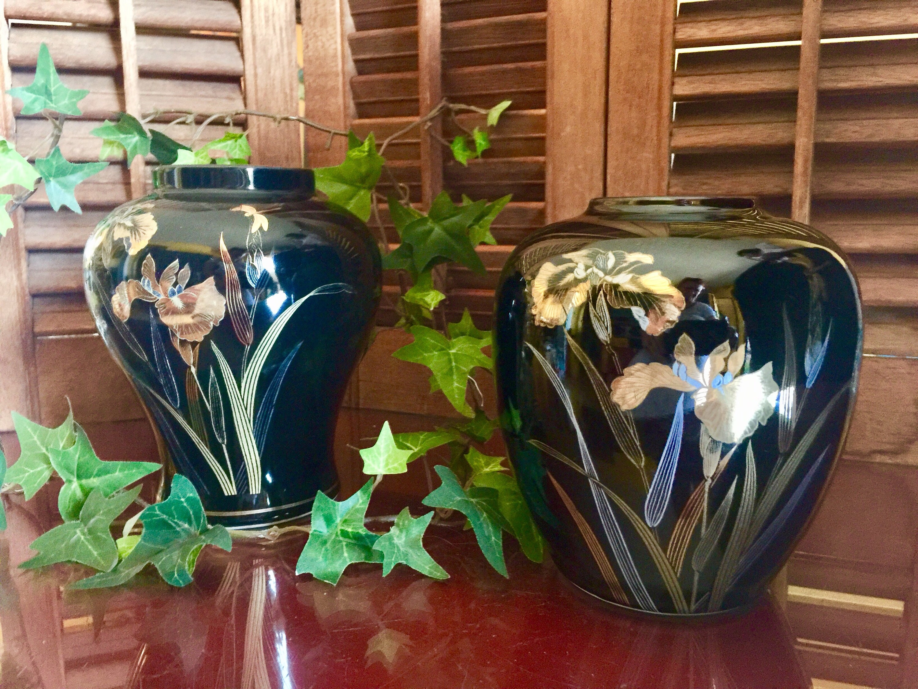 Vase Japonais Otagiri Noir Porcelaine Fleurs – 16x17 Cm – Occasion