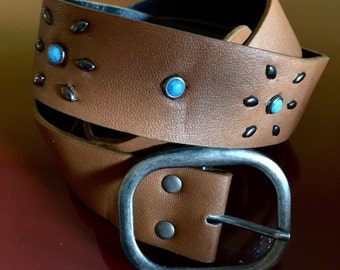 Old Navy beaded western boho Brown Leather Trim belt Festival Hippie Vtg Old Navy Belt Womens Medium Brown Leather Beaded Brass  main image 4