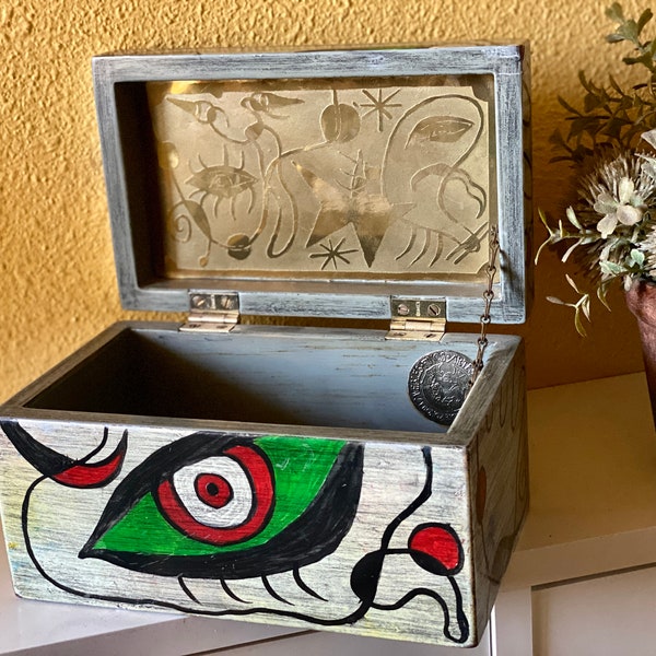 Joan Miro Surrealist Art Box Mexican Spanish Abstract Trinket Storage Container Vibrant Eye Folk Ethnic Disenos Caaesa Hand Painted Decor