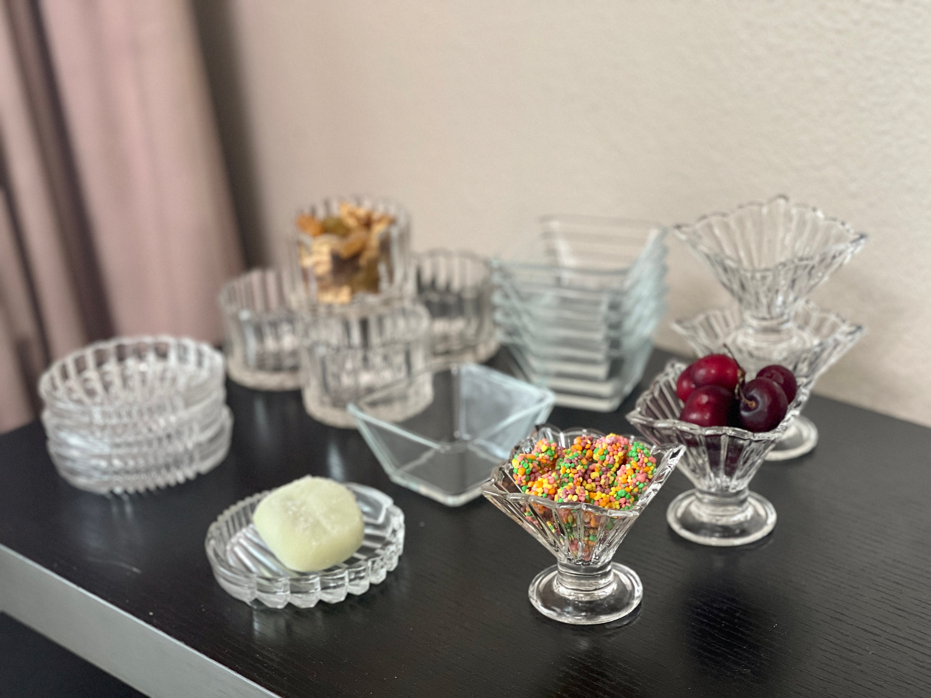 Mini Jello Pressed Glass Cups / Clear Mini Pressed Glass Ice Cream-pudding  Cups / Vintage Serveware / Vintage Glass Dessert Cups 