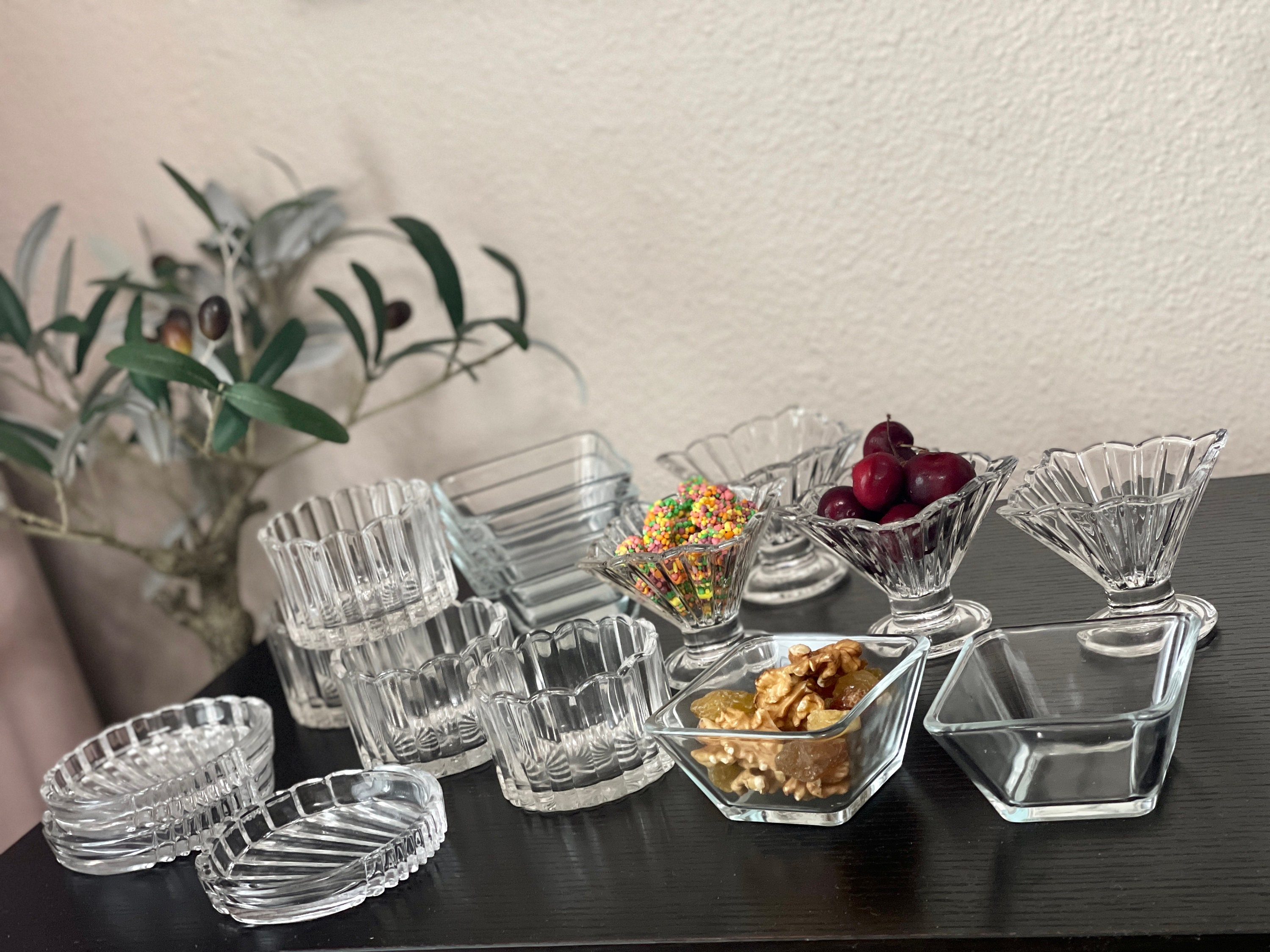 Mini Jello Pressed Glass Cups / Clear Mini Pressed Glass Ice Cream-pudding  Cups / Vintage Serveware / Vintage Glass Dessert Cups 