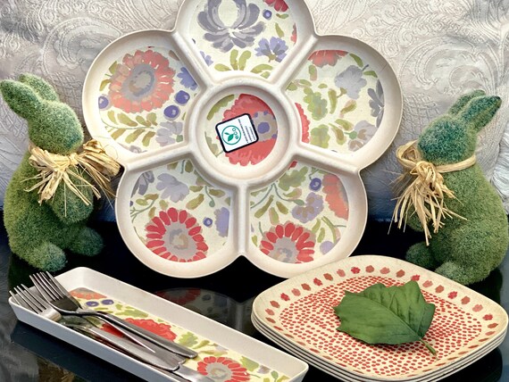 Bambus-Unterhaltungsset Floral Geteiltes Tablett kofaser-Teller-Set Rote  Welpen Blumen Nussschale Servierschnitt Chip Dip Party Pool Tablett Snack -  Etsy.de