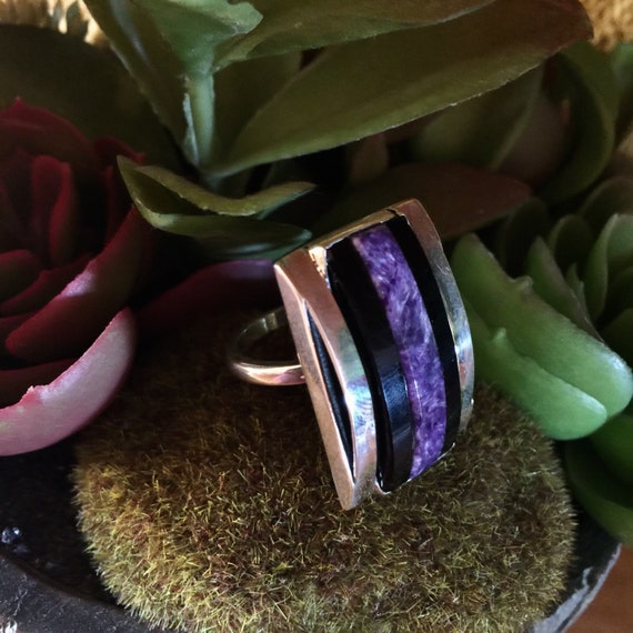 Steel wedding ring with slightly raised edges - black stripe, scorpions, 8  mm | Jewelry Eshop