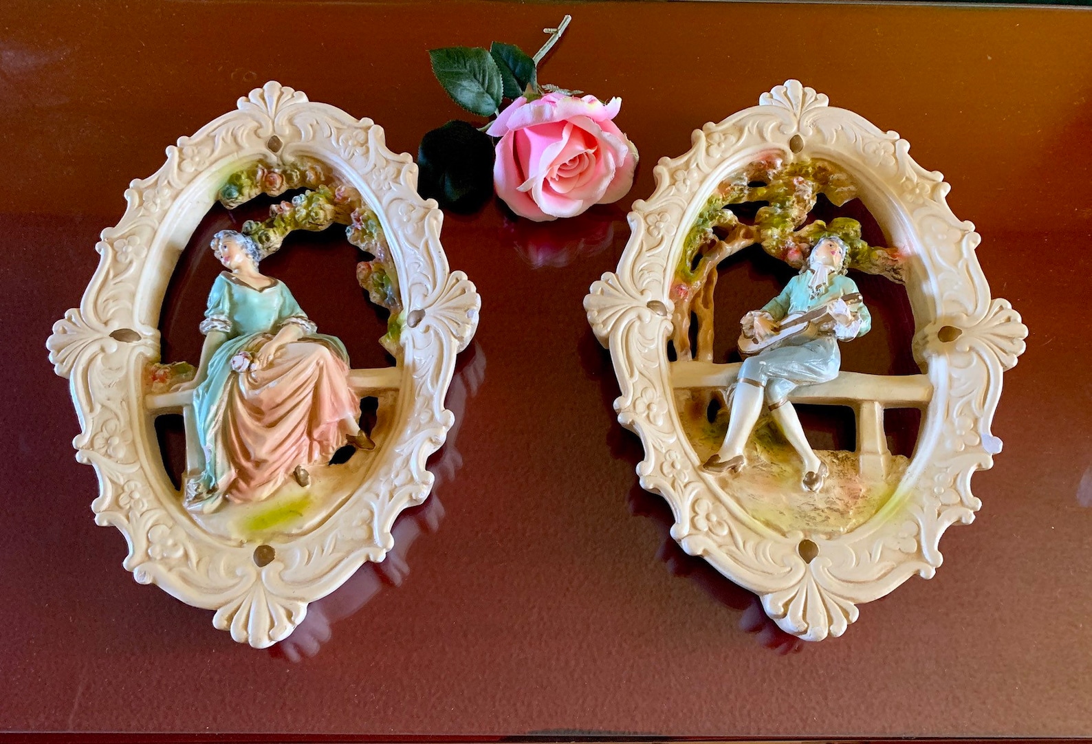 Victorian Couple Colonial Wall Hanging Art Chalkware Rococo Pastel ...