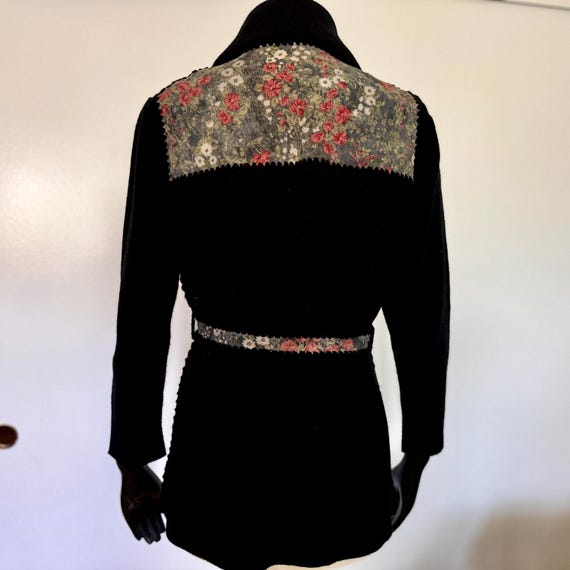 Black Knit Buttoned Jacket Patchwork Suede Floral… - image 2