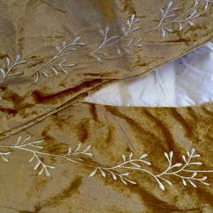 Gold Velvet Christmas Tree Skirt Embroidered Tablecloth Cape Holiday Decoration Party Table Cover Gift Seasonal Home Decor New Year Metallic image 3