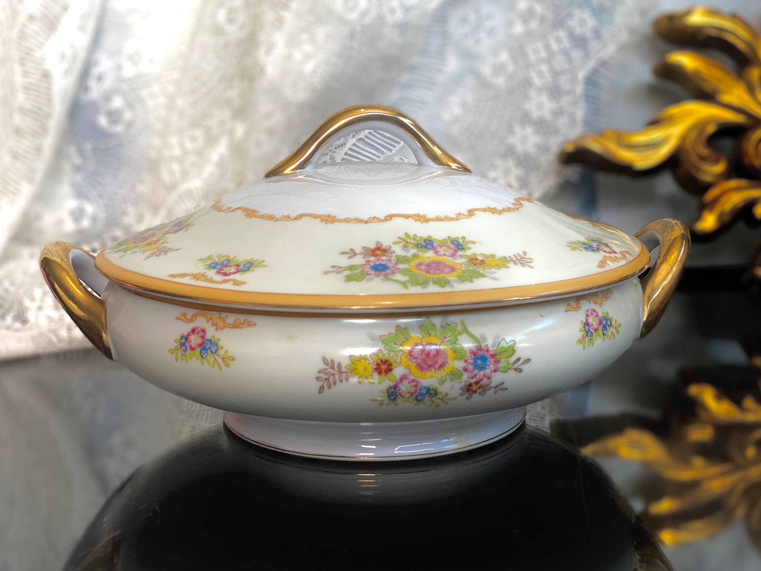 ZUPPIERA PORCELLANA CON COPERCHIO - Nencioni Service