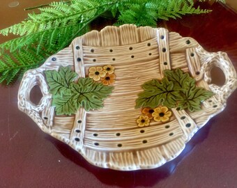 Authentic 1950 Wedgwood Green Majolica Leaf Plates, Green Vine