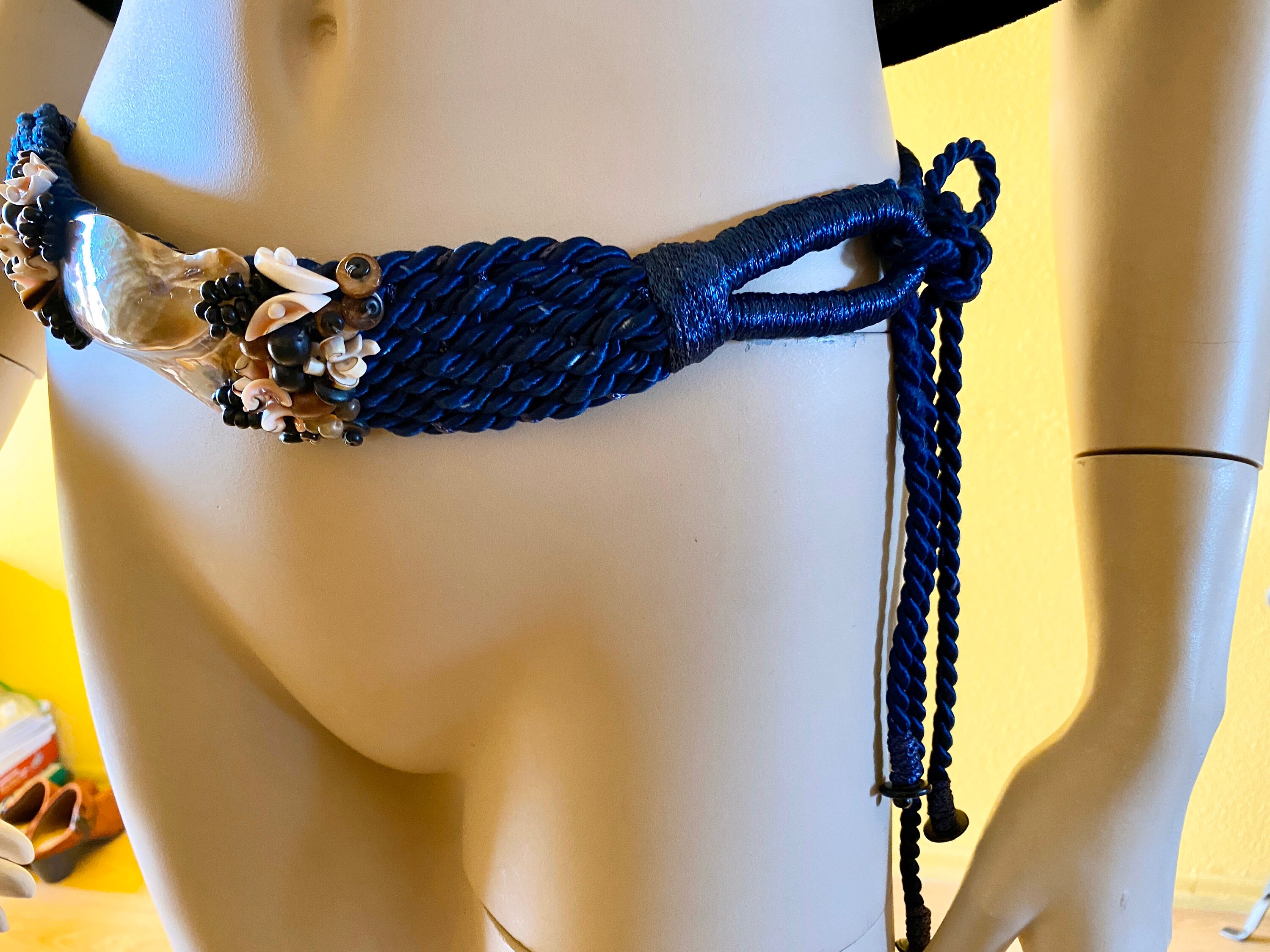 Natural Seashell Blue Belt Macrame Beach Wedding Dress  display picture 1