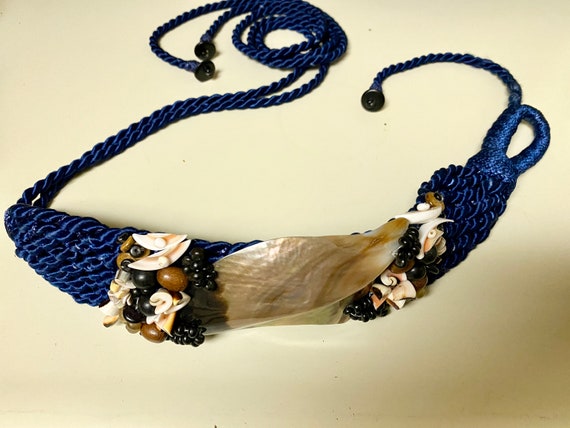 Natural Seashell Blue Belt Macrame Beach Wedding Dress  display picture 3