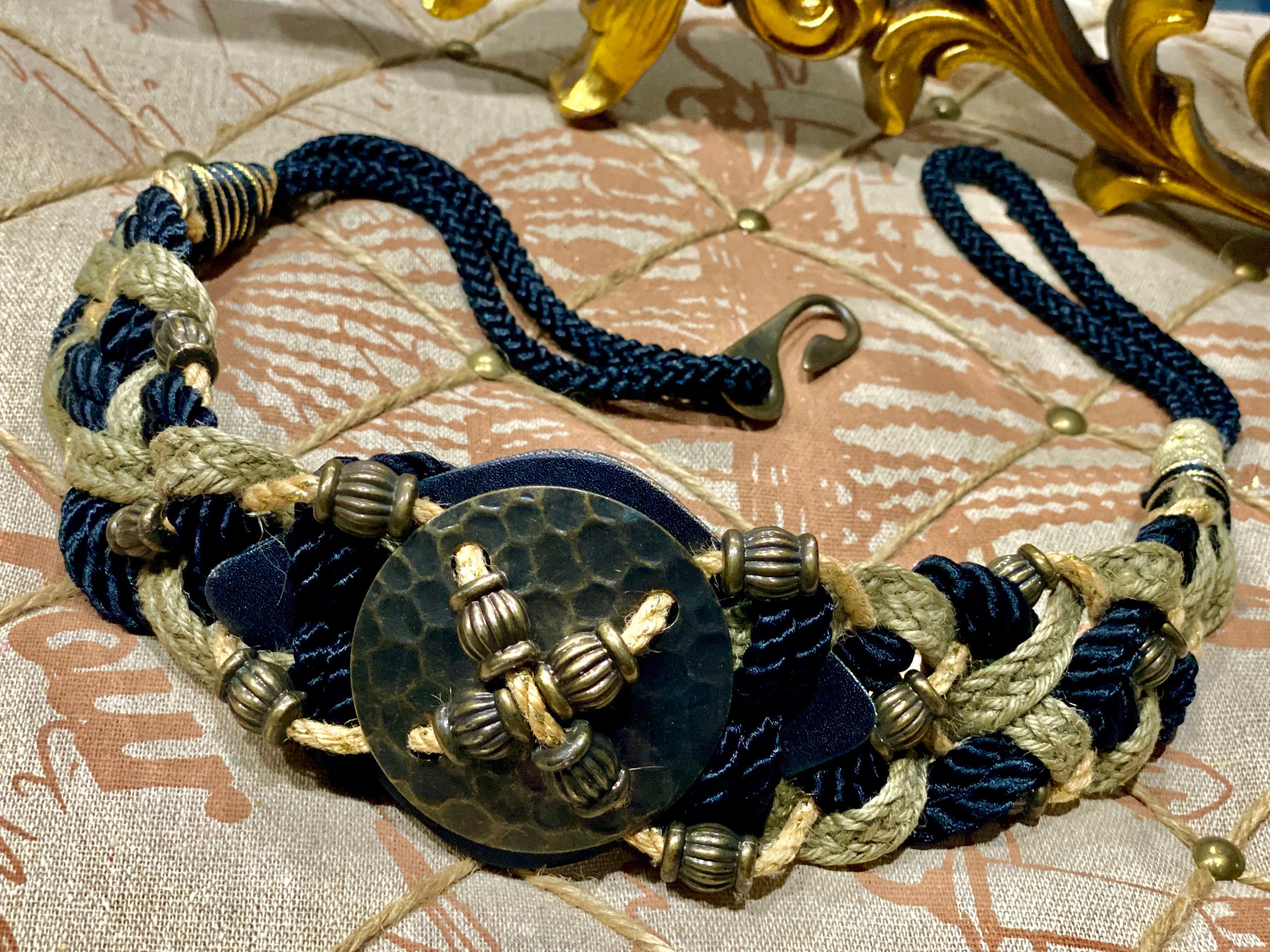 Hammered Medallion Macrame Belt Renaissance Costume Hand  display picture 3