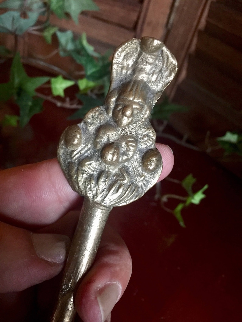 Indian Puja Bell Hand Brass Garuda God India Puja Temple Ghanti Pooja ...