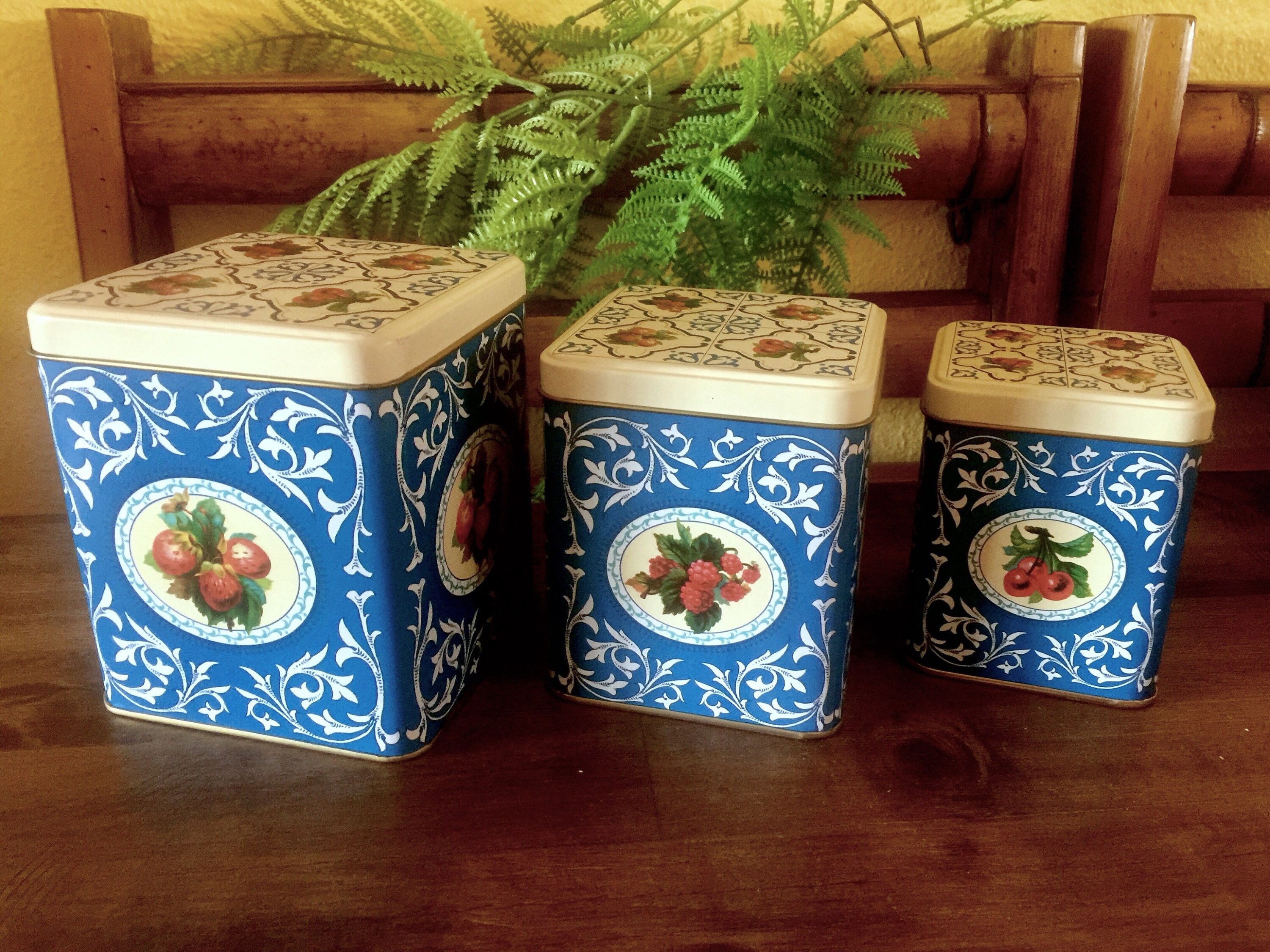 Berry Tin Canister Set 3 Vintage Storage Box Old Fashioned Strawberry Cherry Raspberry Retro Kitchen Metal Container Farmhouse Jar Blue Gift