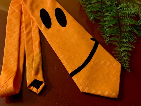 Funny Faces Tie Emoji Themed Novelty Necktie Smiley Faces Tie Funny Faces Tie Emoji Themed Novelty Necktie Smiley Faces Tie