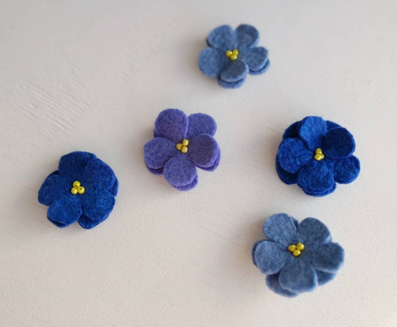 Mother/'s day Felted wool flowers Felt flower pin Felt flower brooch Wool flowers Felted brooch Blue Felt Brooch Wool Jewelry