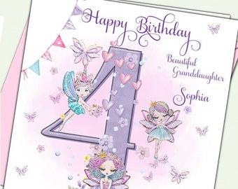 Op de afbeelding: Een roze verjaardagskaart met een paars cijfer vier, omringd door feeën en harten. De kaart zegt "Happy Birthday Beautiful Granddaughter Sophia".