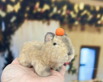 Miniatur Capybara mit Biegsamen Kopf & Beinen - Capybara Liebhaber - Moru Dolls - Pfeifenreiniger Tiere