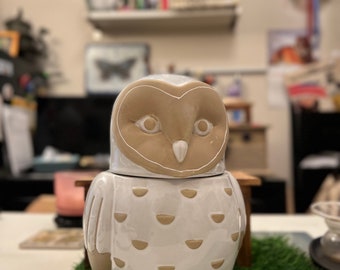 Vintage Cracker and Barrel Owl Stoneware Cookie Jar