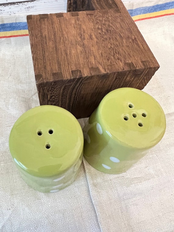 maxwell williams salt and pepper