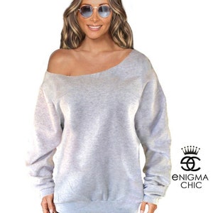 Felpa con tasca a marsupio e spalle scoperte di enigma chic