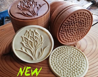 Artichoke Corzetti Pasta Stamp, freehand carved, in fine Beech Wood made from Tuscan Casentino Forest, italian gift