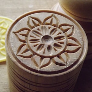 CORZETTI PASTA Stamp = 1 Handle + 1&quot;Wildflower&quot; Stamp handturned, handcarved, in Maple Chiantishire, only my hands & gouges, italian gift
