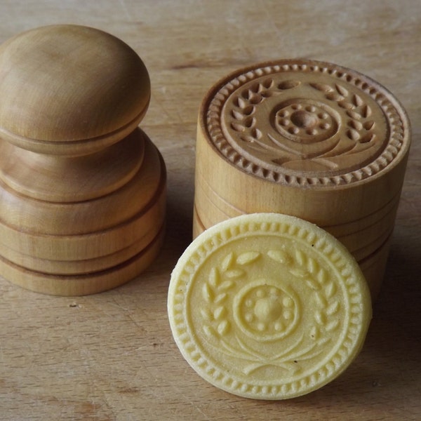 CORZETTI PASTA Stamp = 1 Handle + 1"Garland" Stamp handturned, handcarved, in Maple Chiantishire, only my hands & gouges