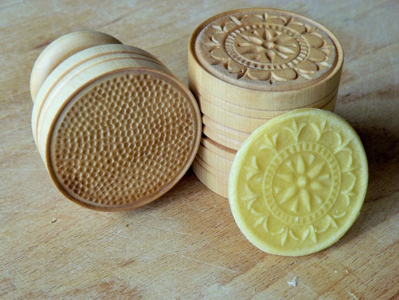 in Maple Chiantishire only my hands /& gouges 1Florentine Motif Stamp handturned handcarved CORZETTI PASTA Stamp = 1 Handle