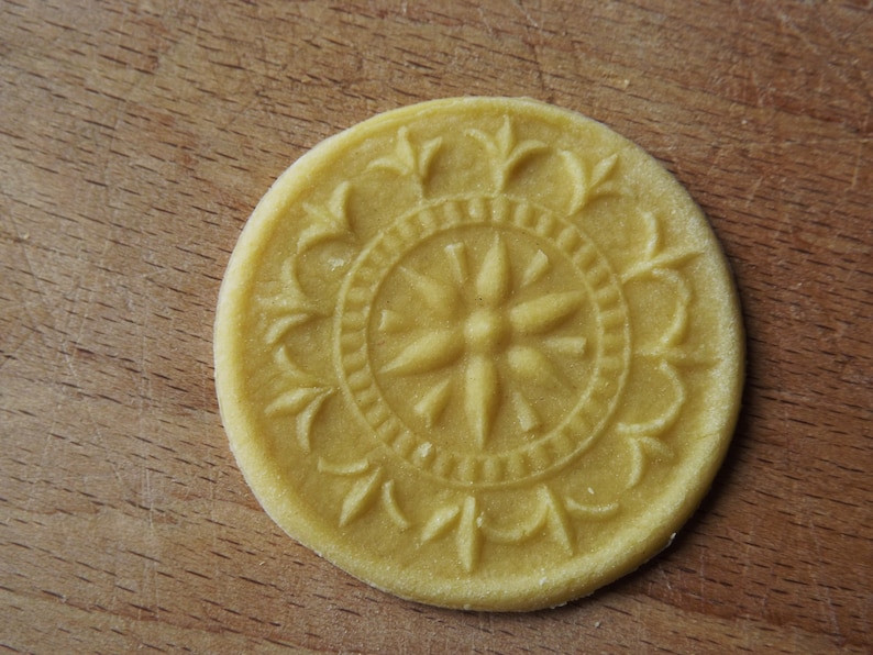 in Maple Chiantishire only my hands /& gouges 1Florentine Motif Stamp handturned handcarved CORZETTI PASTA Stamp = 1 Handle