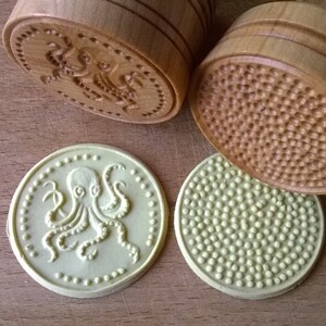Octopus Corzetti Pasta Stamp Aus Buchenholz – Handgedrechselt, Mit Spirale & Blumenmuster, 5,1x5,1 Cm