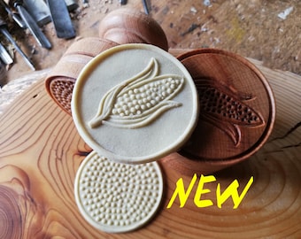 CORN Corzetti Pasta Stamp, freehand carved, in fine Beech Wood made from the Tuscan Casentino Forest, italian gift