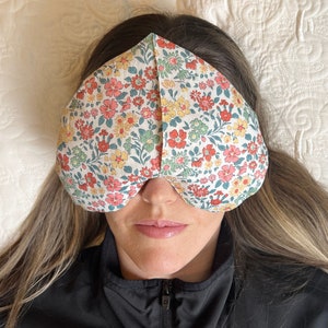 ZMYWALNA poduszka na oczy z obciążeniem, Liberty of London floral, miękka tkanina, wypełniona lnem, lawendą, miętą, eukaliptusem lub bezzapachowym ciepłym zimnym kompresem