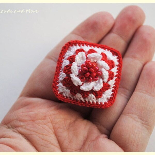 Christmas decorations for dollhouse miniatures, crochet flower pillow in red and white colors, scale 1:12 dollhouse christmas decor