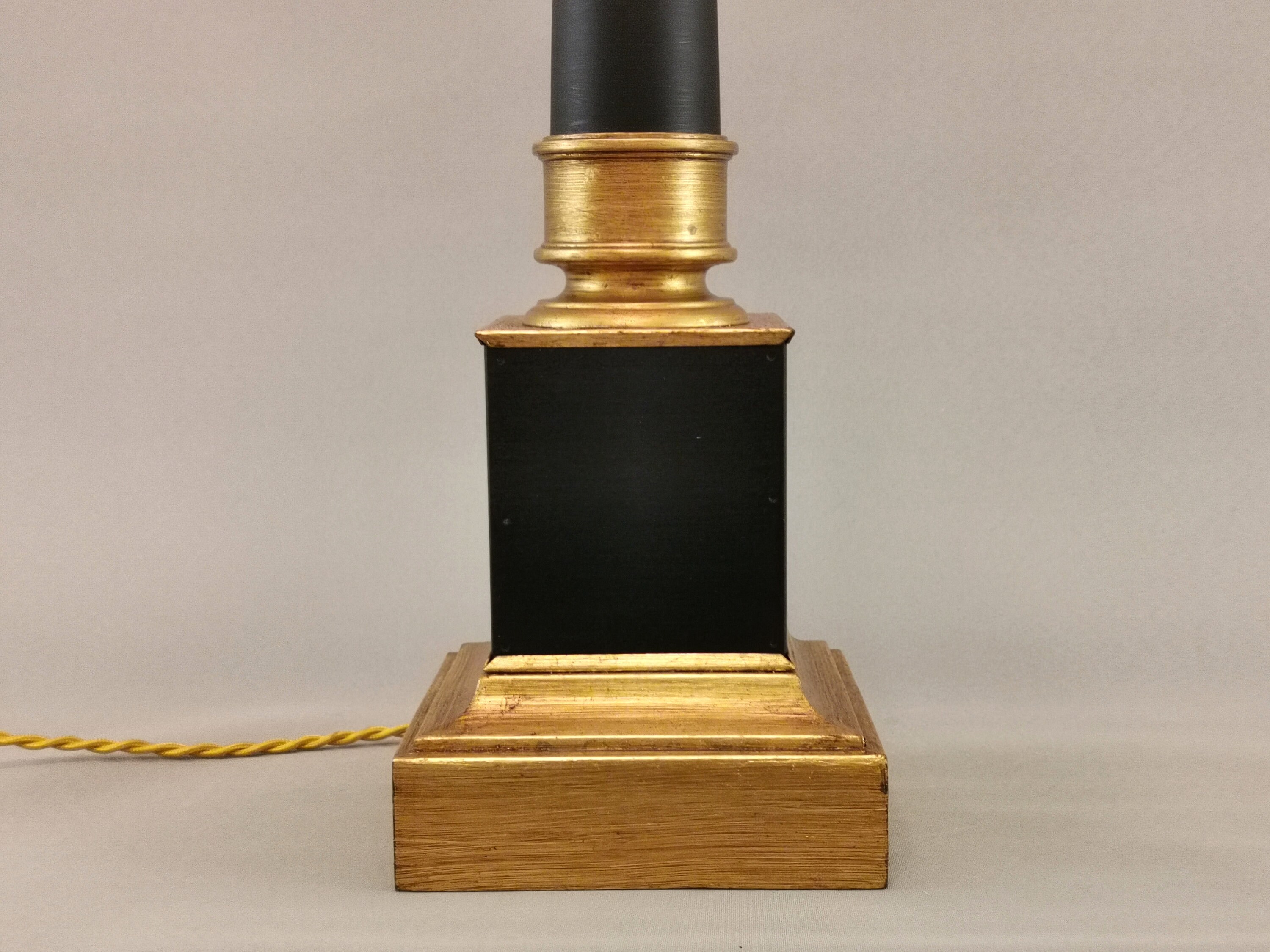 Large Vintage Classic Black/gold Table Lamp / Tole Shade - Etsy