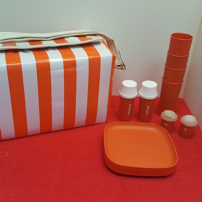 Outdoor & Gardening salt pepper shakers tupperware plates orange