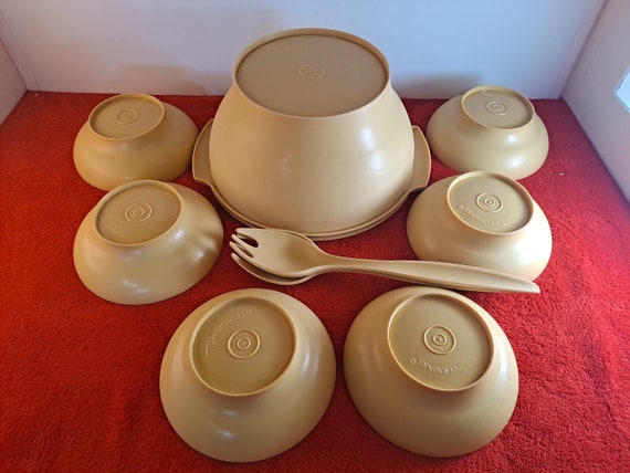 Vintage Tupperware Harvest Gold Salad Bowl and Lid 6 Cereal Bowls